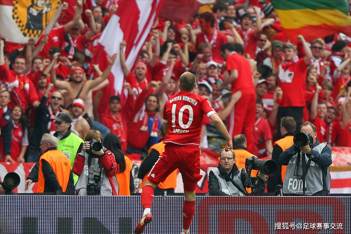 沃尔夫斯堡客场战平勒沃库森,全场震撼 沃尔夫斯堡客场战平勒沃库森,全场震撼