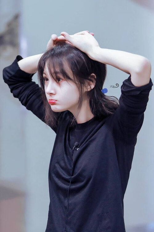 冰岛vs安哥拉，萨拉赫的绝杀奇迹，友谊赛中的超级巨星时刻